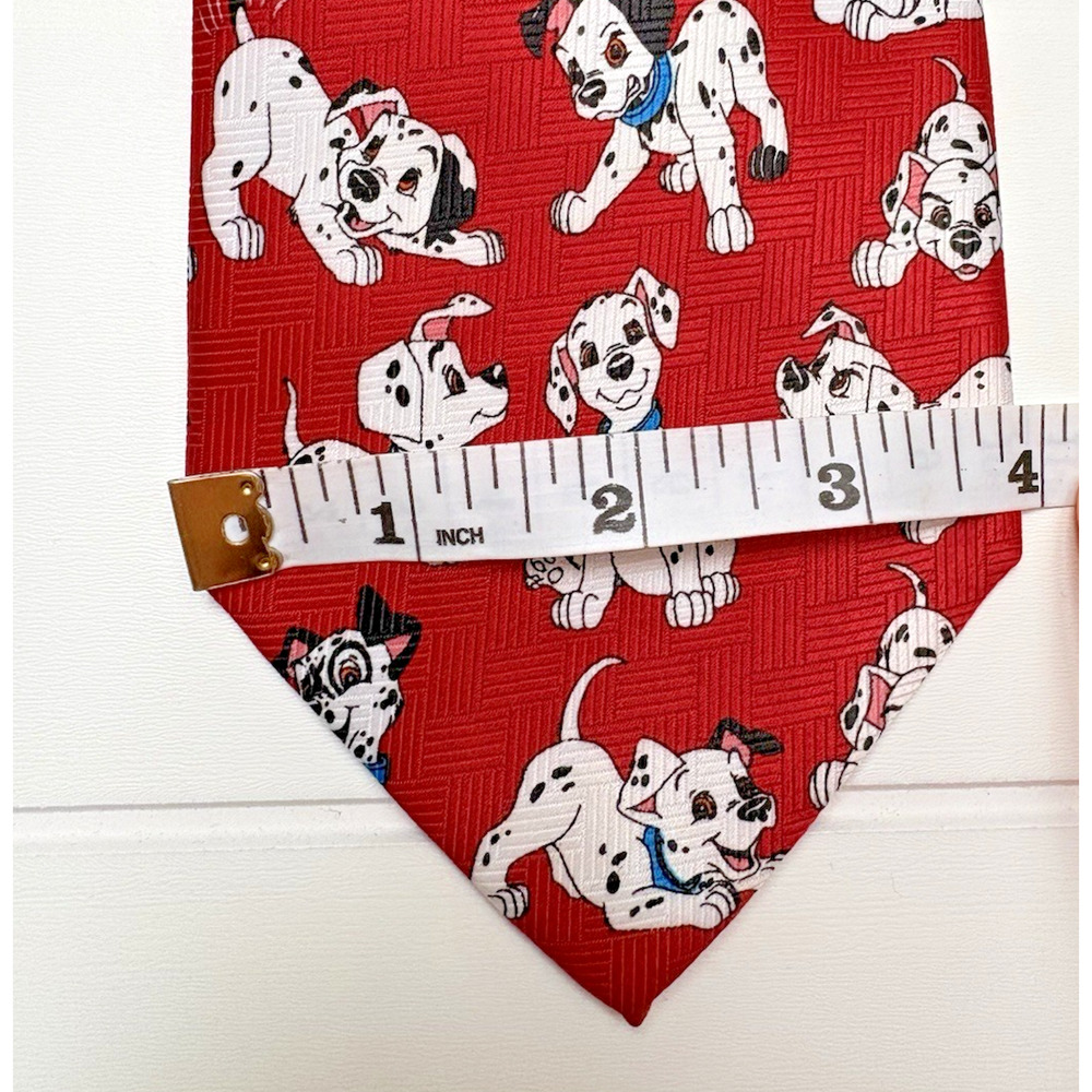 Vintage Disney 101 Dalmatians Neck Tie Red 90s Dog Puppies 56" Long 3.75" Wide - Picture 8 of 9